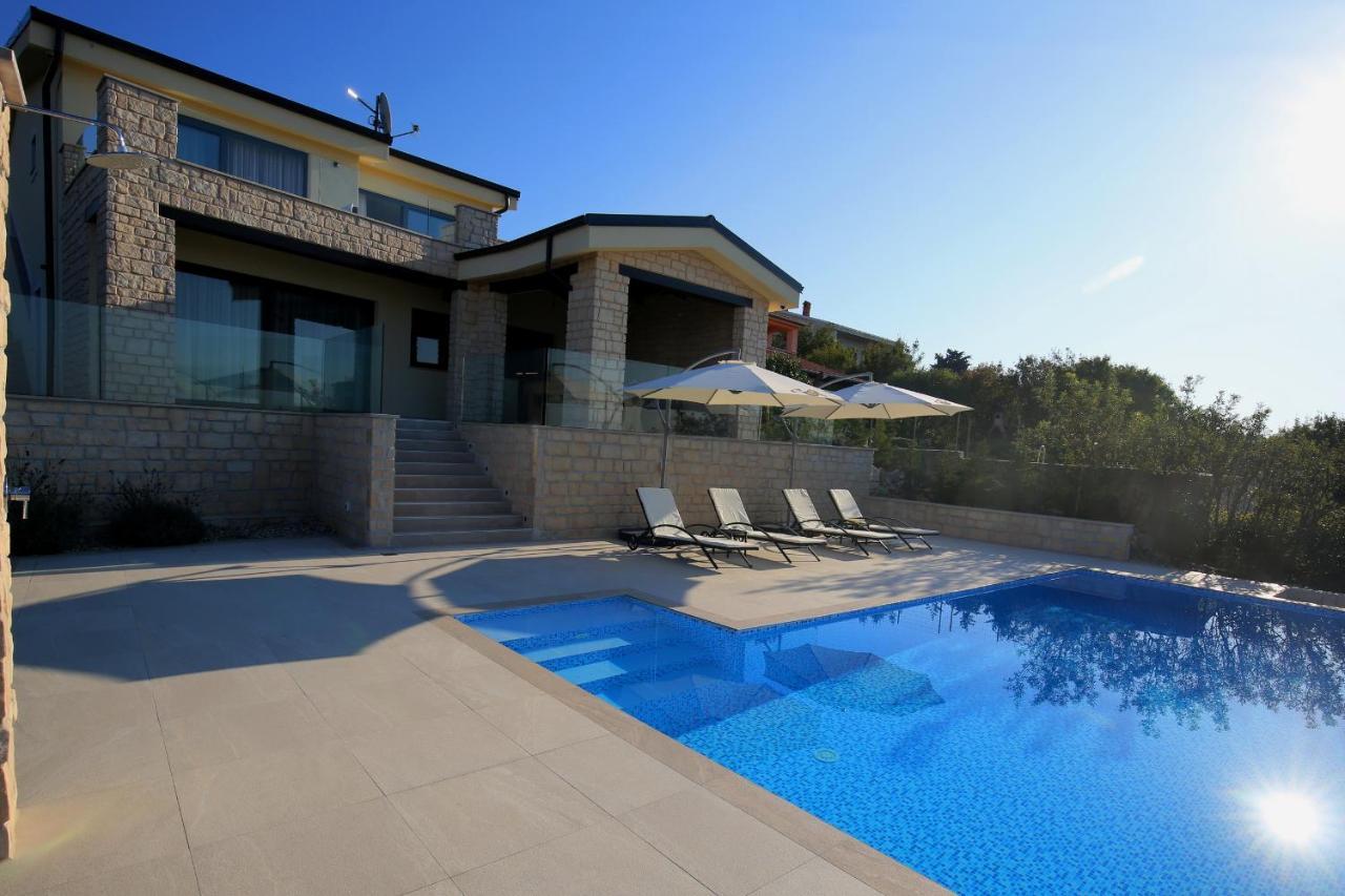 Villa Infinity Smrika Exterior photo