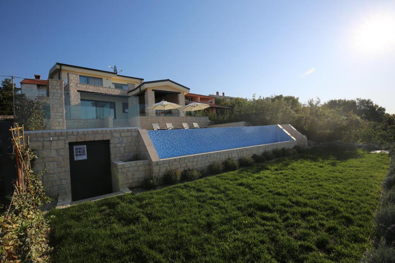Villa Infinity Smrika Exterior photo