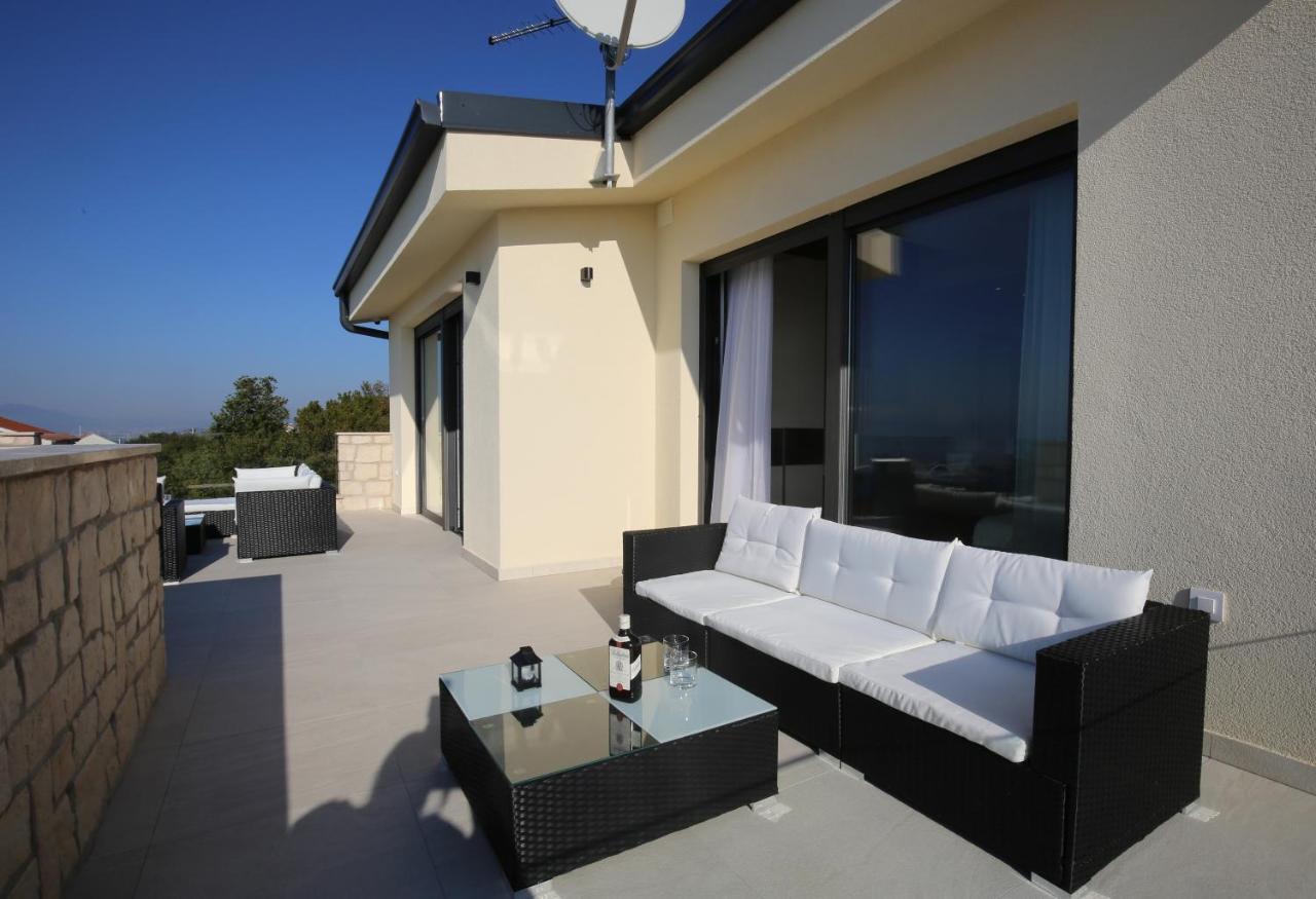 Villa Infinity Smrika Exterior photo